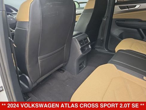 Used 2024 Volkswagen Atlas Cross Sport SE FWD image 17