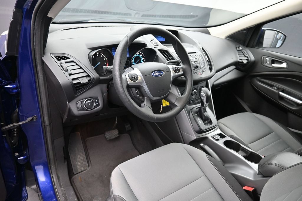 Used 2015 Ford Escape SE FWD image 13