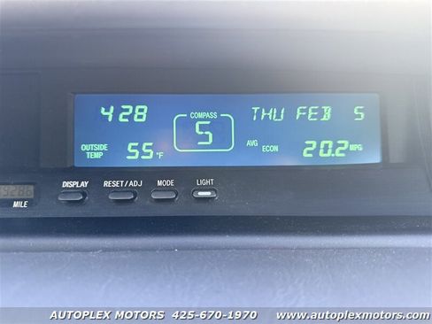 Used 2004 Toyota Avalon XLS image 15