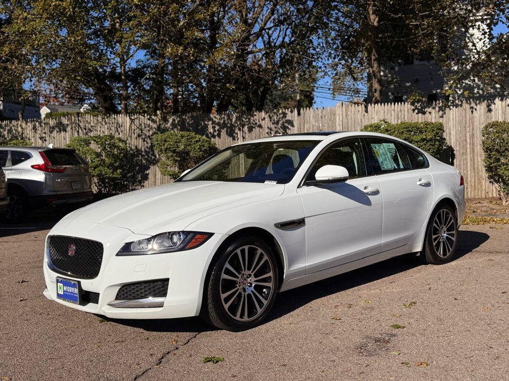 Used 2018 Jaguar XF Prestige AWD/4WD image 2