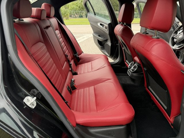 Used 2024 Alfa Romeo Giulia Veloce RWD image 15