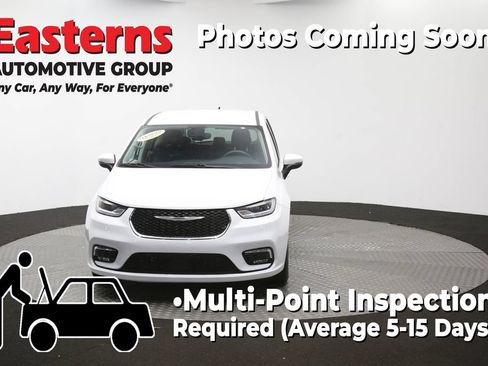Used 2023 Chrysler Pacifica Touring-L FWD image 54