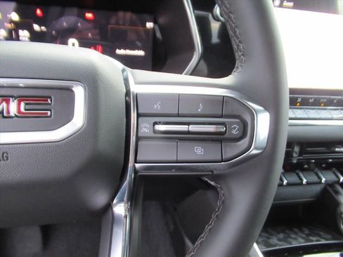 New 2026 GMC Canyon Elevation w/ Convenience Package image 20