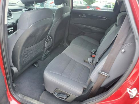 Used 2017 Kia Sorento FWD w/ LX Convenience Package image 14