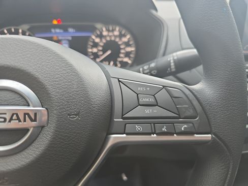Used 2019 Nissan Altima 2.5 S FWD image 17
