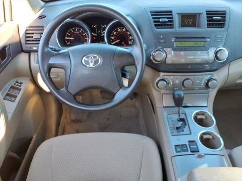 Used 2010 Toyota Highlander 4WD image 14
