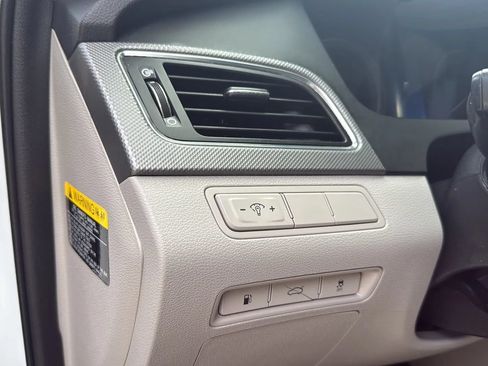 Used 2017 Hyundai Sonata SE FWD image 30