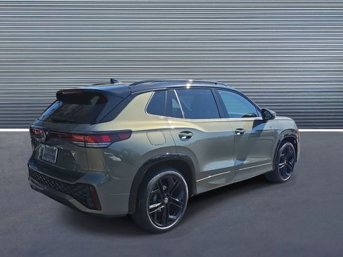 New 2026 Volkswagen Tiguan SE R-Line image 3