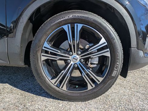 Certified 2022 Volvo XC40 T4 Inscription w/ Advanced Package image 11
