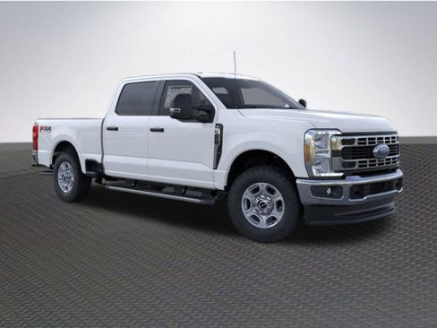 New 2026 Ford F250 XLT w/ FX4 Off-Road Package image 7