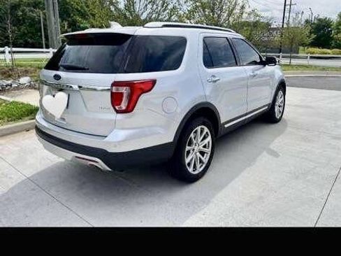Used 2017 Ford Explorer Limited AWD/4WD image 2