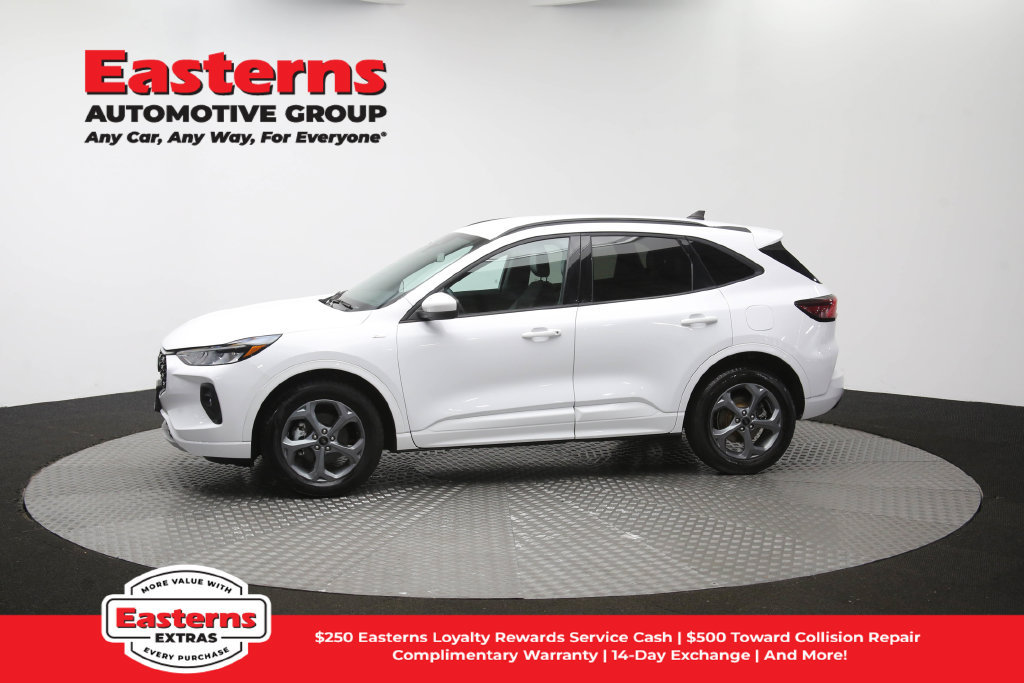 Used 2023 Ford Escape ST-Line Select AWD/4WD image 59