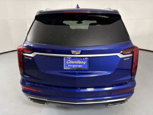 Used 2024 Cadillac XT6 Premium Luxury image 7