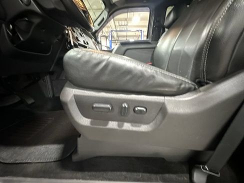 Used 2016 Ford F250 Lariat w/ Lariat Ultimate Package AWD/4WD image 18