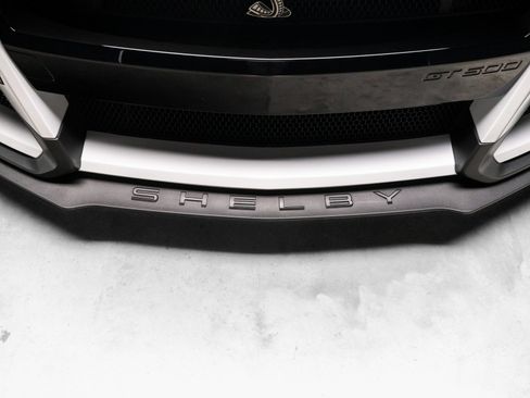 Used 2021 Ford Mustang Shelby GT500 w/ Carbon Fiber Track Pack RWD image 25