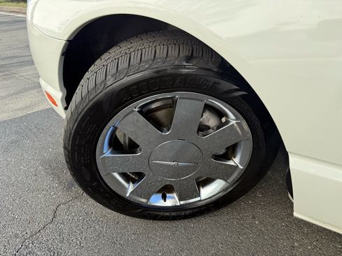 Used 2003 Ford Thunderbird image 39