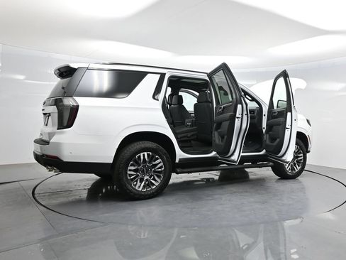 Used 2026 Chevrolet Tahoe Z71 w/ Comfort Package AWD/4WD image 4