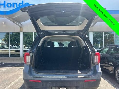 Used 2025 Ford Explorer Active AWD/4WD image 16