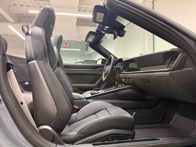 Certified 2024 Porsche 911 Carrera GTS RWD image 25