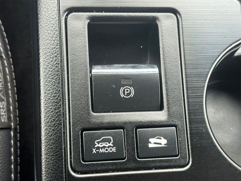 Used 2018 Subaru Outback 3.6R Limited image 22