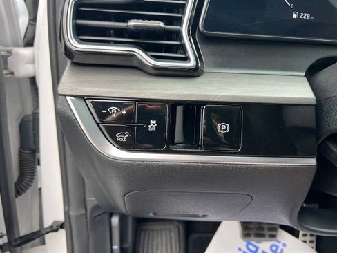 Certified 2024 Kia Sportage X-Pro AWD/4WD image 11