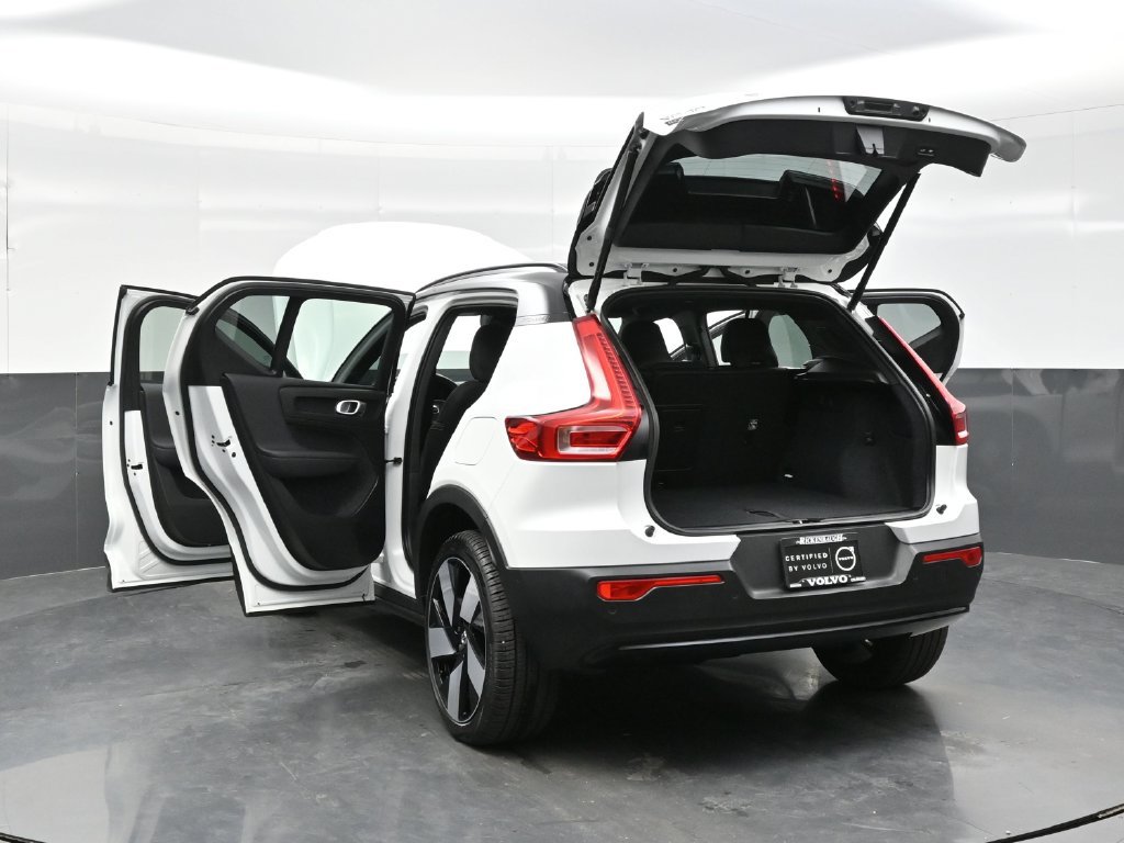 Used 2023 Volvo XC40 Recharge Ultimate AWD/4WD image 44