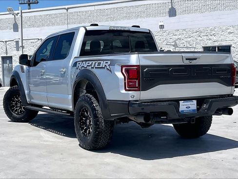 Used 2018 Ford F150 Raptor w/ Equipment Group 802A Luxury AWD/4WD image 4