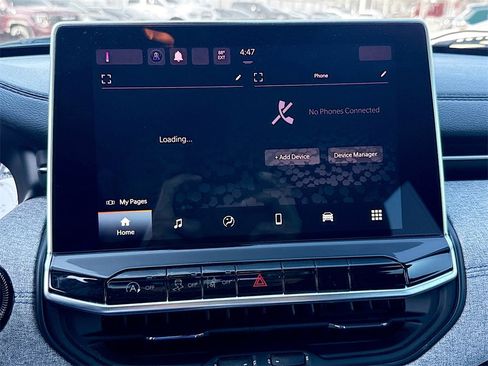 Used 2023 Jeep Compass Latitude image 16