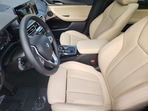 Used 2024 BMW X3 xDrive30i w/ Premium Package image 9