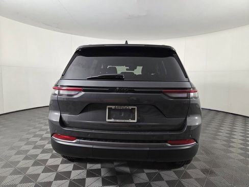 New 2026 Jeep Grand Cherokee Altitude RWD image 5