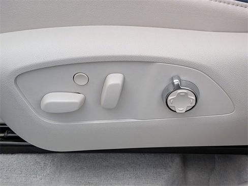 New 2026 Buick Enclave Avenir image 13