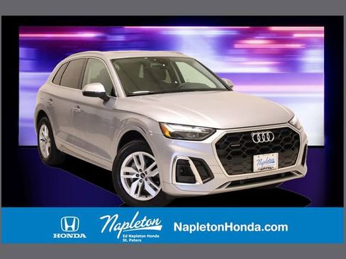 Used 2023 Audi Q5 2.0T Premium w/ Convenience Package image 1