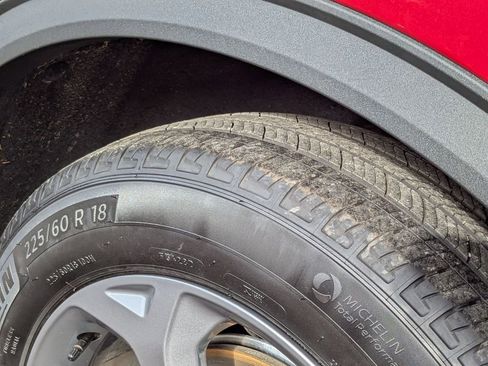 Used 2025 Ford Escape ST-Line image 27