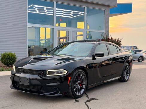 Used 2023 Dodge Charger R/T w/ Plus Group RWD image 13