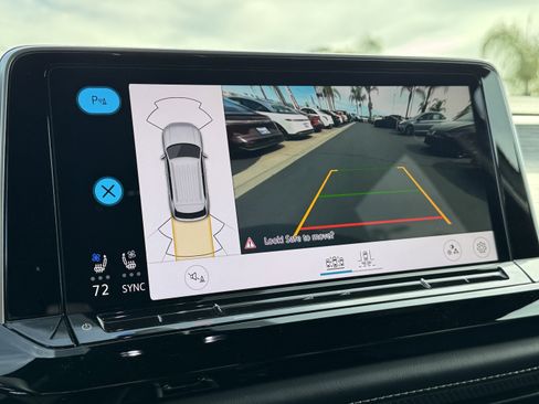 Used 2024 Volkswagen Atlas Cross Sport SE image 28