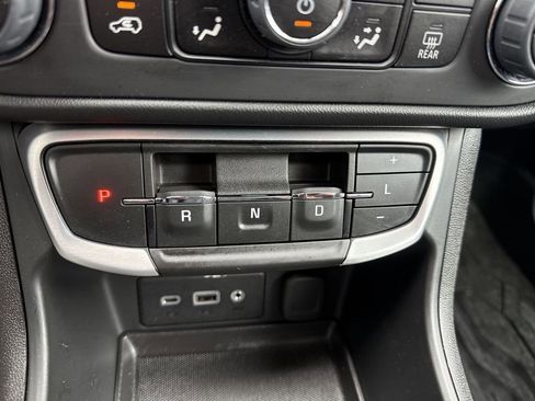 Certified 2023 GMC Terrain SLE w/ Driver Convenience Package image 24