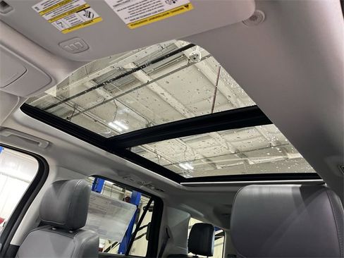 New 2025 Ford Expedition Active image 20