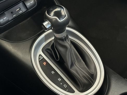Used 2019 Kia Soul + FWD image 23