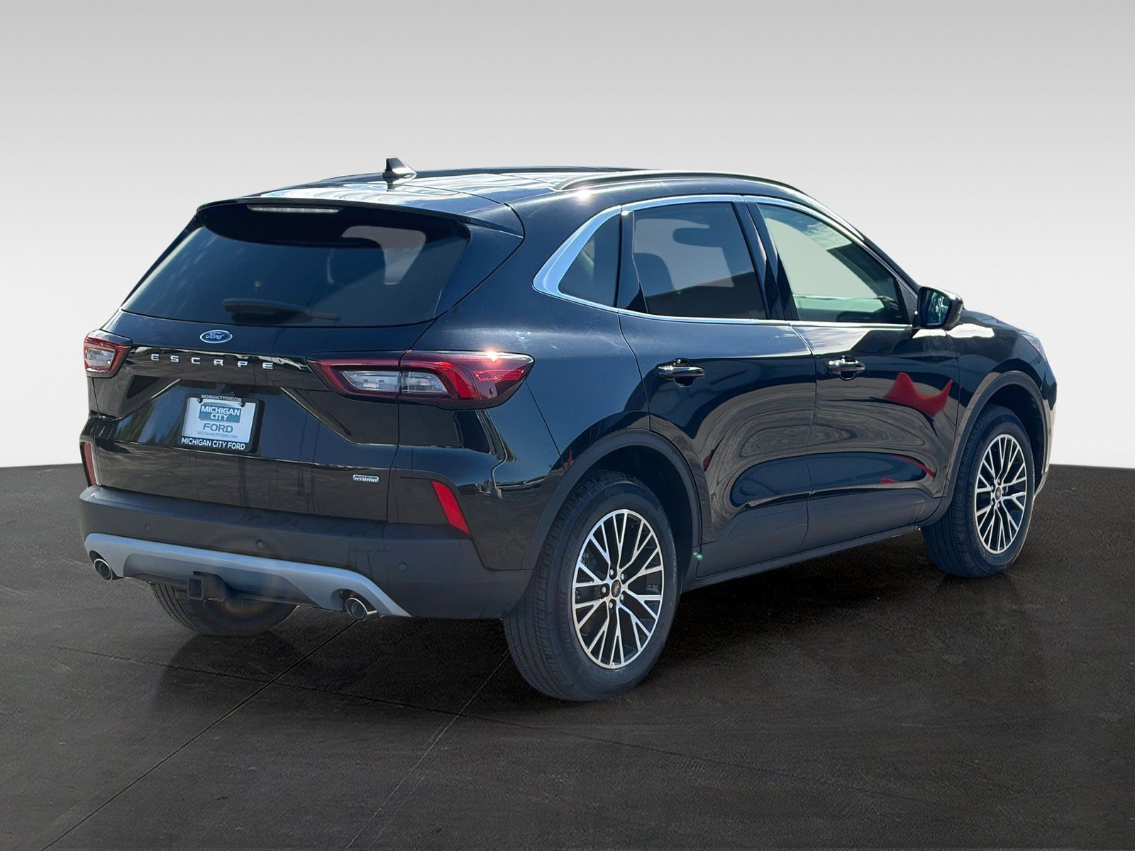 Used 2024 Ford Escape SE w/ PHEV Premium Package FWD image 5