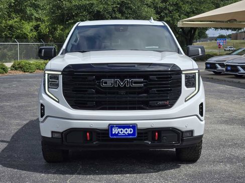 Used 2024 GMC Sierra 1500 AT4 w/ Technology Package AWD/4WD image 2