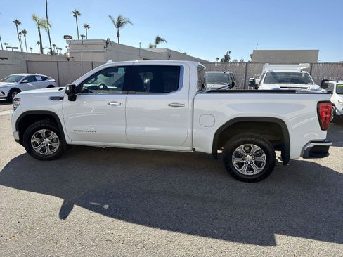 Used 2025 GMC Sierra 1500 SLT RWD image 8
