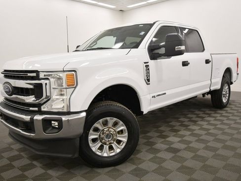 Used 2022 Ford F250 XLT w/ XLT Value Package image 2