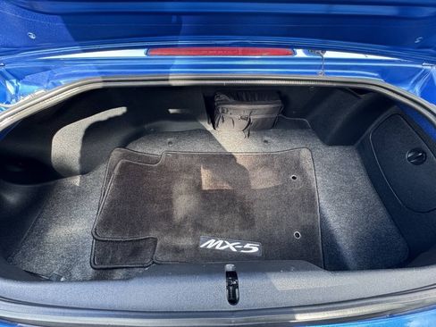 Used 2006 MAZDA MX-5 Miata Sport w/ Appearance Pkg RWD image 33