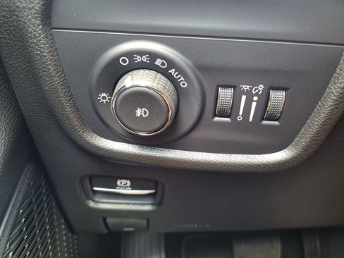 New 2025 Jeep Grand Cherokee L Limited w/ Black Appearance Package image 16