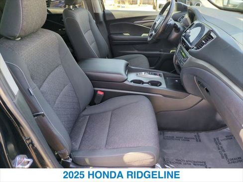 Certified 2025 Honda Ridgeline Sport+ image 25