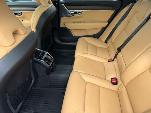 Used 2023 Volvo S90 B6 Ultimate w/ Protection Package image 12
