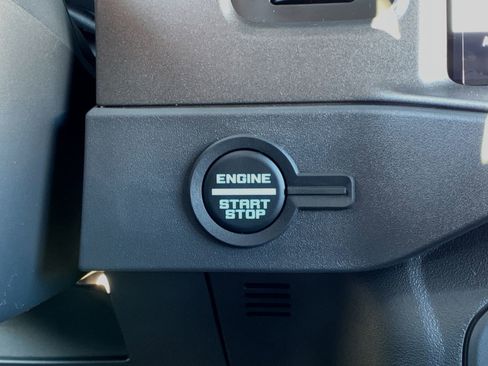 New 2025 Ford Bronco Big Bend image 16