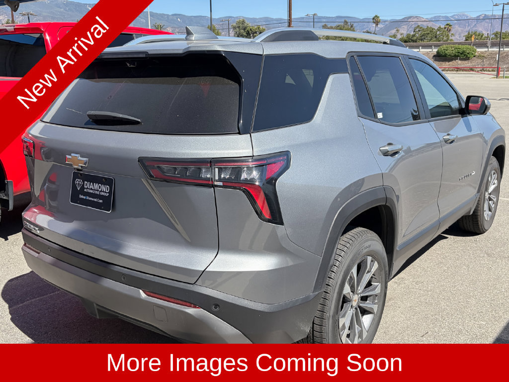 Used 2025 Chevrolet Equinox LT w/ Convenience Package II FWD image 3