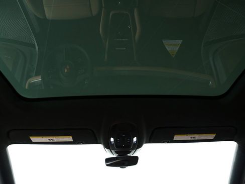 New 2026 Porsche Cayenne S image 21