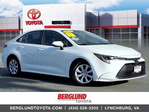 Certified 2025 Toyota Corolla LE FWD image 1